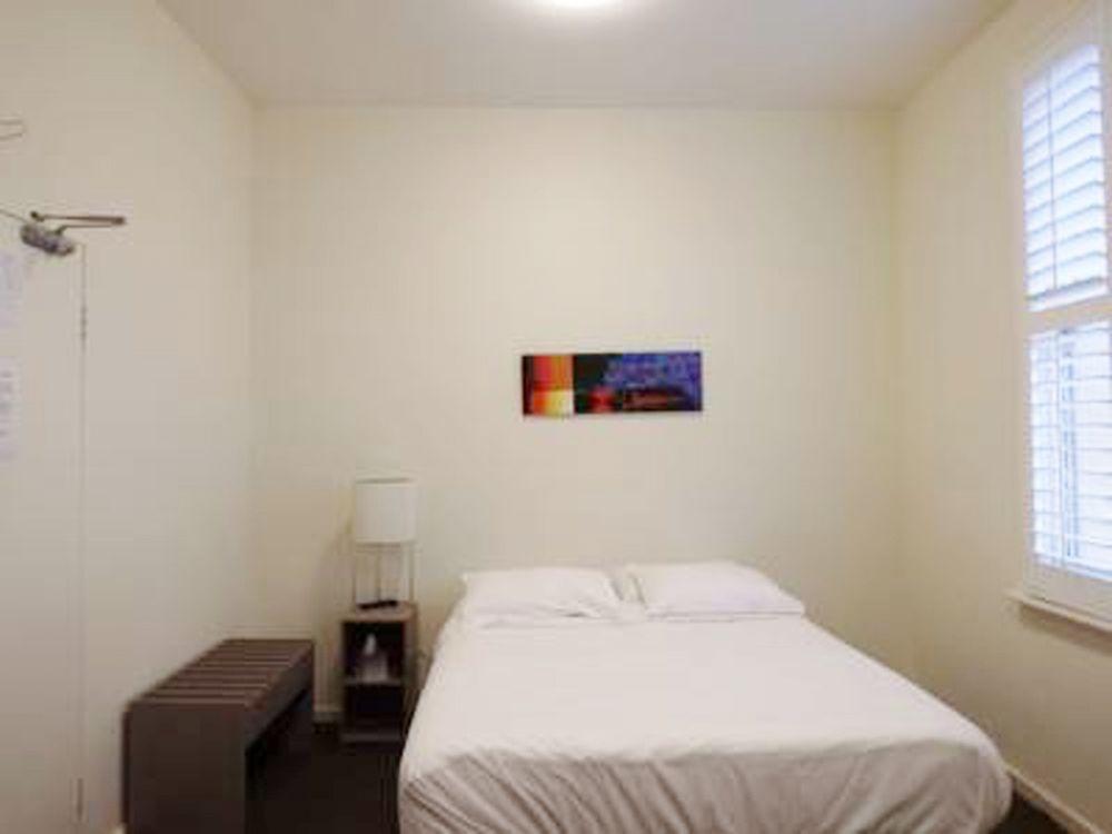 Naughtons Hotel Melbourne Buitenkant foto