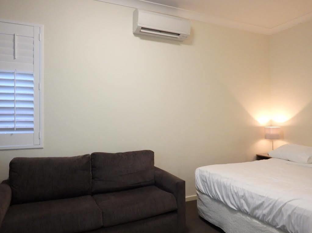 Naughtons Hotel Melbourne Buitenkant foto
