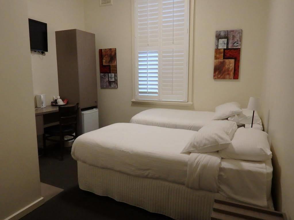 Naughtons Hotel Melbourne Buitenkant foto
